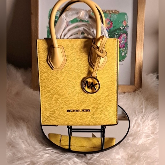 Michael Kors Mercer Extra-Small Pebbled Leather Crossbody Bag - Picture 3 of 9